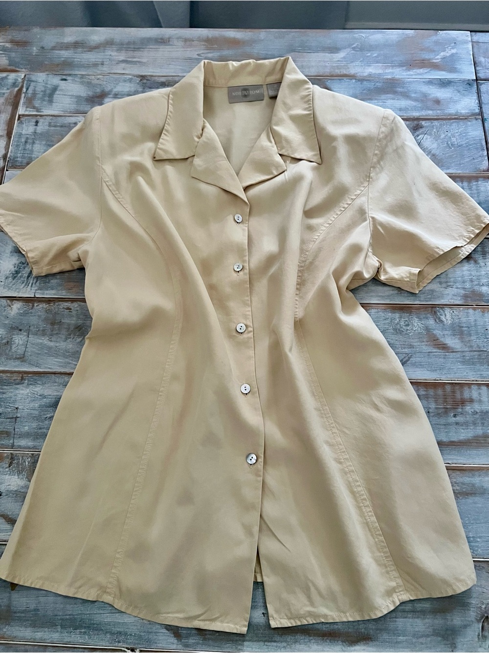 Nordstrom Cream Short Sleeve Button-Front Blouse-100% silk